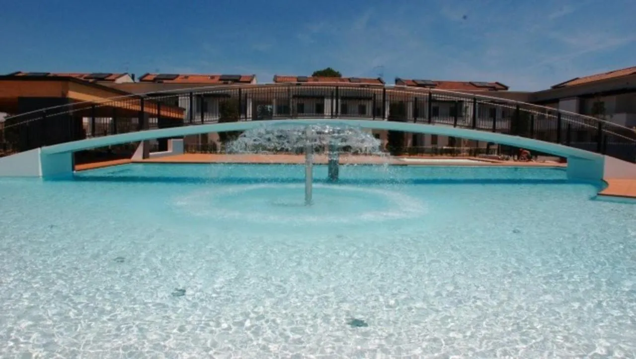 Apartment With Swimming Pool And Garden - Beahost Bibione