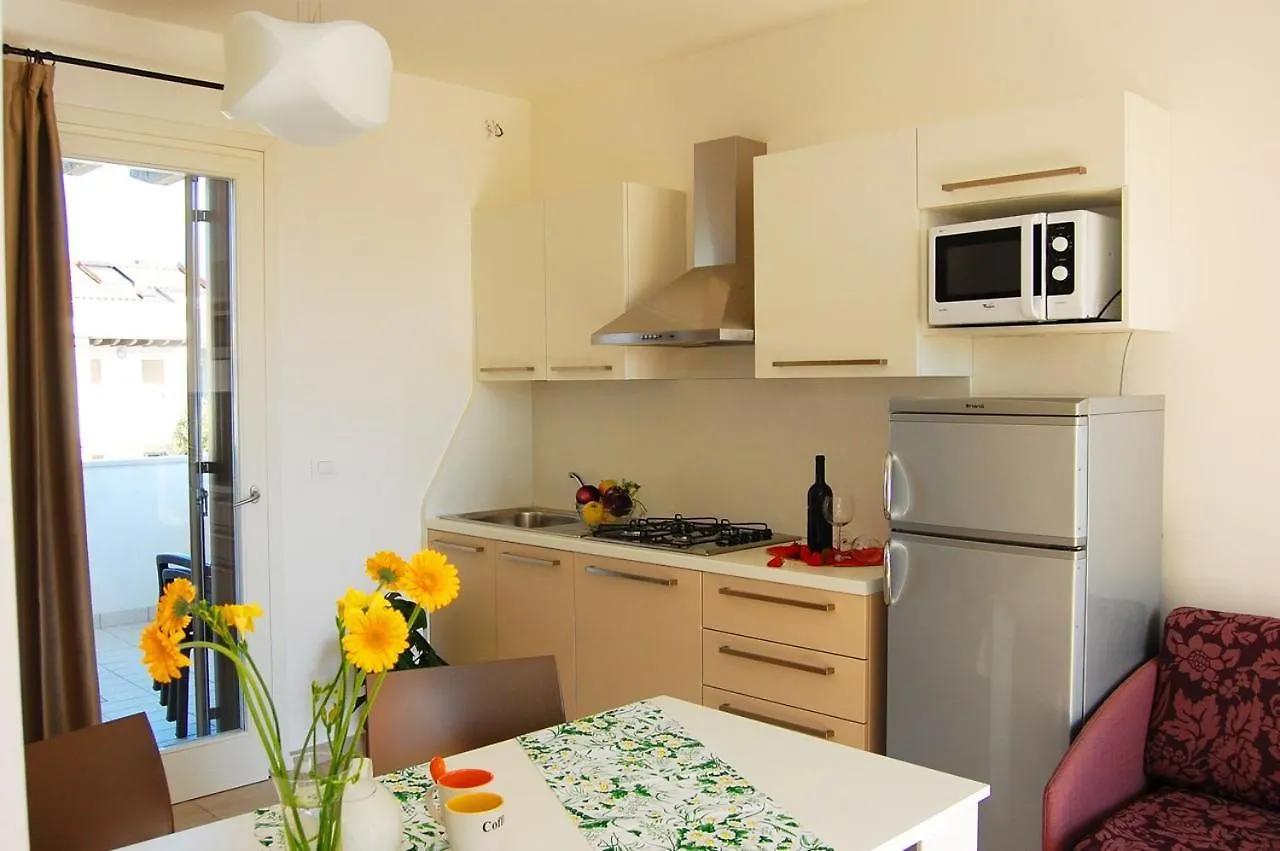 Apartment With Swimming Pool And Garden - Beahost Bibione