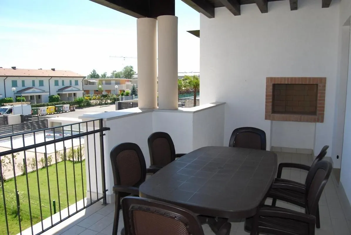Apartment With Swimming Pool And Garden - Beahost Bibione 0*,  Italy