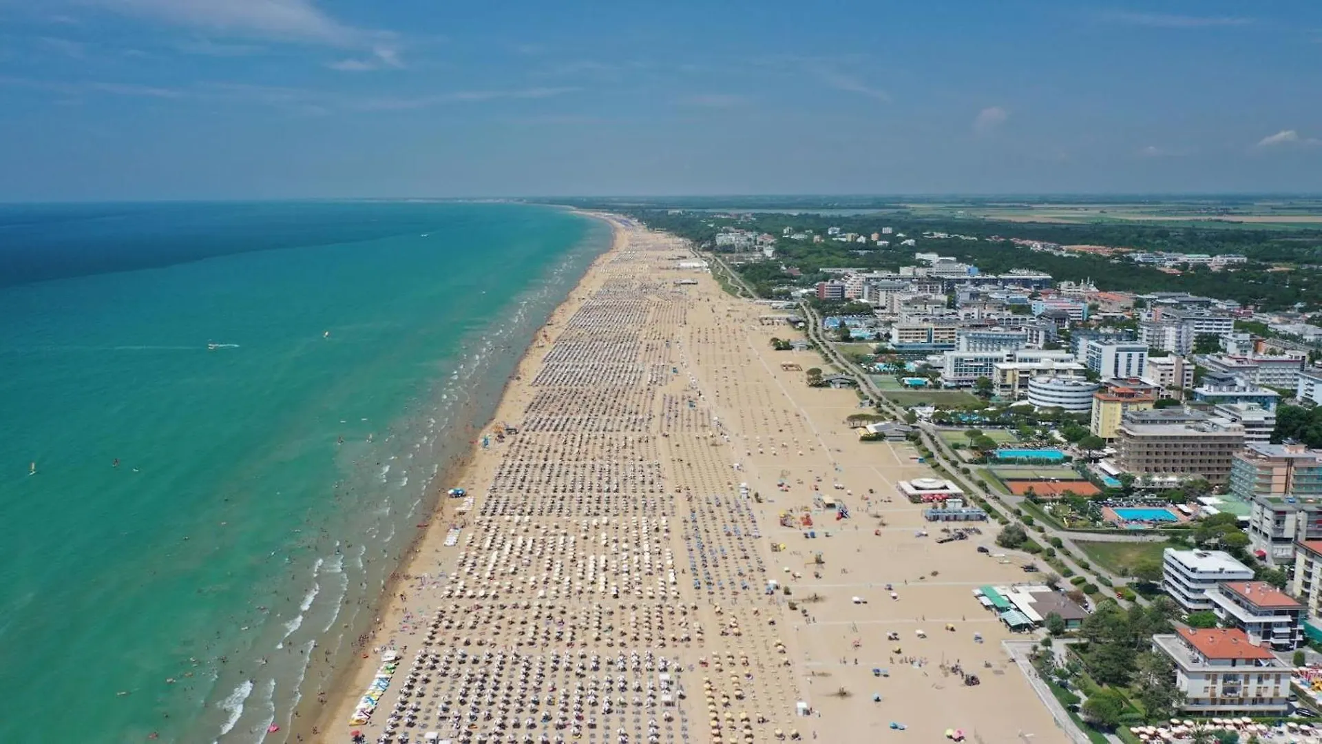 Apartment With Swimming Pool And Garden - Beahost Bibione